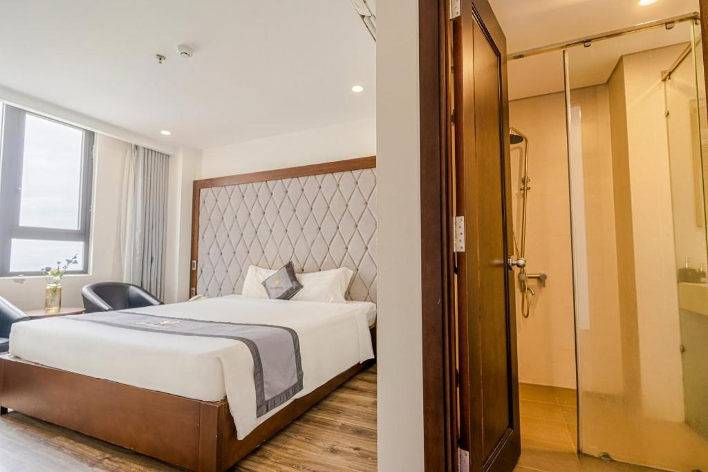 Royal Charm Hotel Da Nang Exterior foto